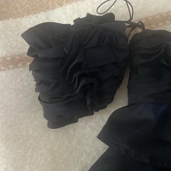 Runway Yves Saint Laurent Silk Sleeve-Accented Top- Designed by Tom Ford - Picture 7 of 14